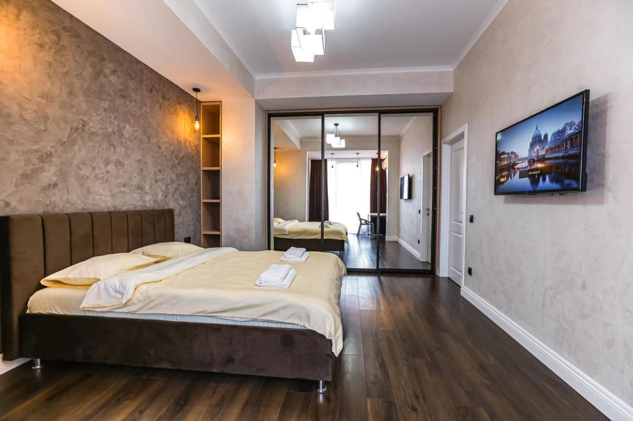 Double Skyhouse Exclusive Apartments Chisináu Exterior foto