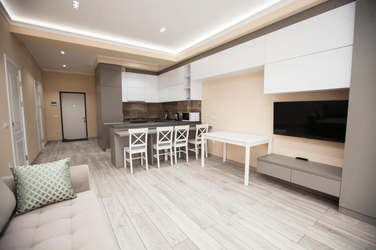 Double Skyhouse Exclusive Apartments Chisináu Exterior foto